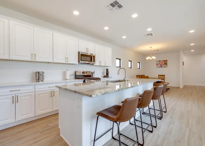Holiday home Phx Group Retreat By Dtwn! New Build W/ Patio *