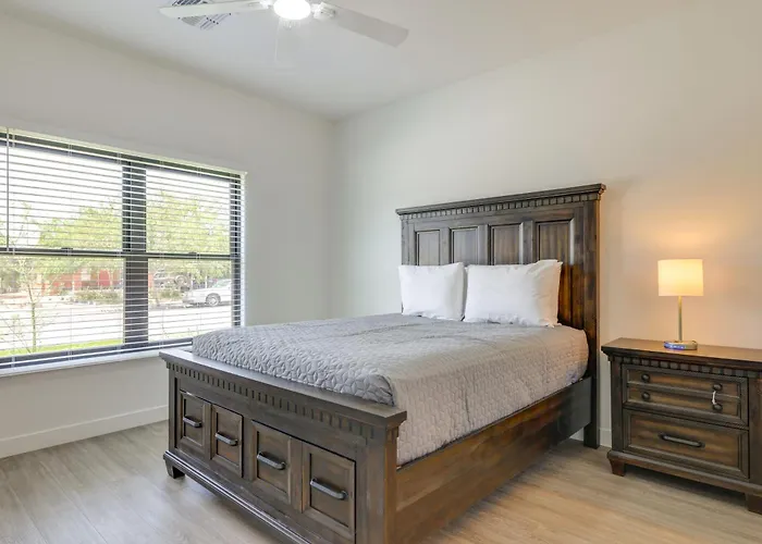 Phx Group Retreat By Dtwn! New Build W/ Patio Holiday home Phoenix