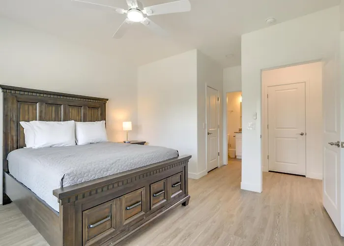 Phx Group Retreat By Dtwn! New Build W/ Patio Holiday home *