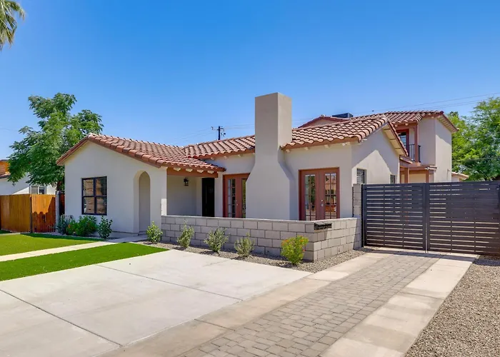 Holiday home Phx Group Retreat By Dtwn! New Build W/ Patio